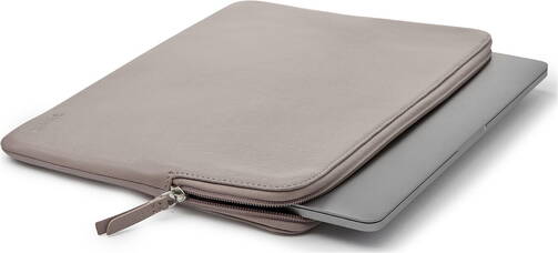Trunk-Leder-Sleeve-MB-Air-13-M4-2025-Ros-02.jpg