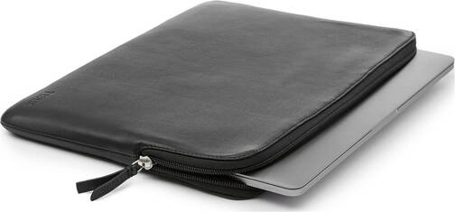 Trunk-Leder-Sleeve-MB-Pro-16-2-M4-Pro-2024-Schwarz-02.jpg