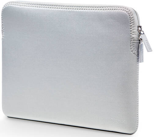 Trunk-Neopren-Sleeve-MB-Air-13-M4-2025-Silber-01.jpg
