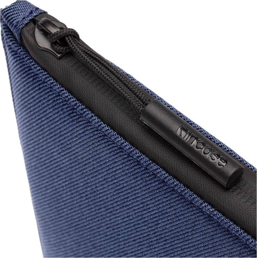 Incase-Texturierte-Hartschale-MB-Pro-16-2-M4-Pro-2024-Navy-04.jpg