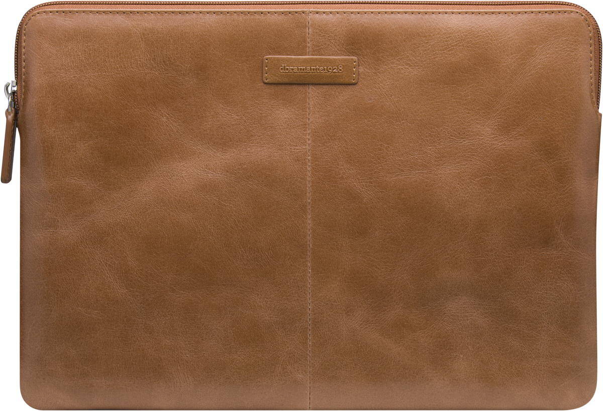 dbramante-Sleeve-Skagen-MB-Air-13-M4-2025-MB-Pro-13-ab-2020-Tan-gebraeunt-01.jpg