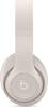 Beats-Studio-Pro-Kopfhoerer-Sandstein-02.jpg