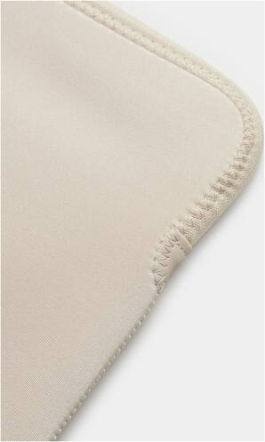 Trunk-Neopren-Sleeve-MB-Air-15-M4-2025-Mondlicht-06.jpg Trunk-Neopren-Sleeve-MB-Air-15-M4-2025-Mondlicht-06.jpg