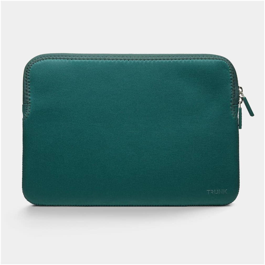 Trunk-Neopren-Sleeve-MB-Air-13-M4-2025-Gruen-06.jpg