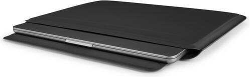 Pipetto-Ultra-Slim-Sleeve-MB-Air-15-M4-2025-Schwarz-04.jpg