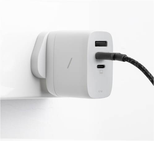 Native-Union-International-GaN-67-W-USB-A-USB-C-Power-Adapter-Weiss-03.jpg Native-Union-International-GaN-67-W-USB-A-USB-C-Power-Adapter-Weiss-03.jpg