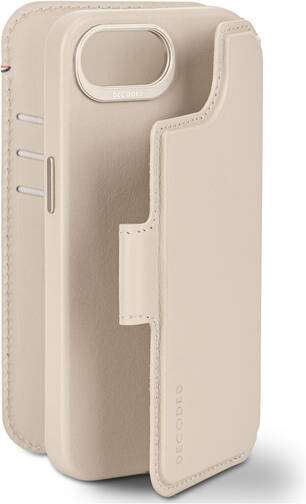 Decoded-Leder-Wallet-2-in-1-mit-MagSafe-iPhone-16e-Clay-03.jpg