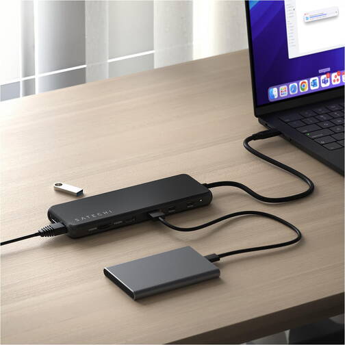 Satechi-85-W-USB-3-2-Typ-C-13-in-1-USB-C-Triple-Display-Multiport-Adapter-Doc-05.jpg