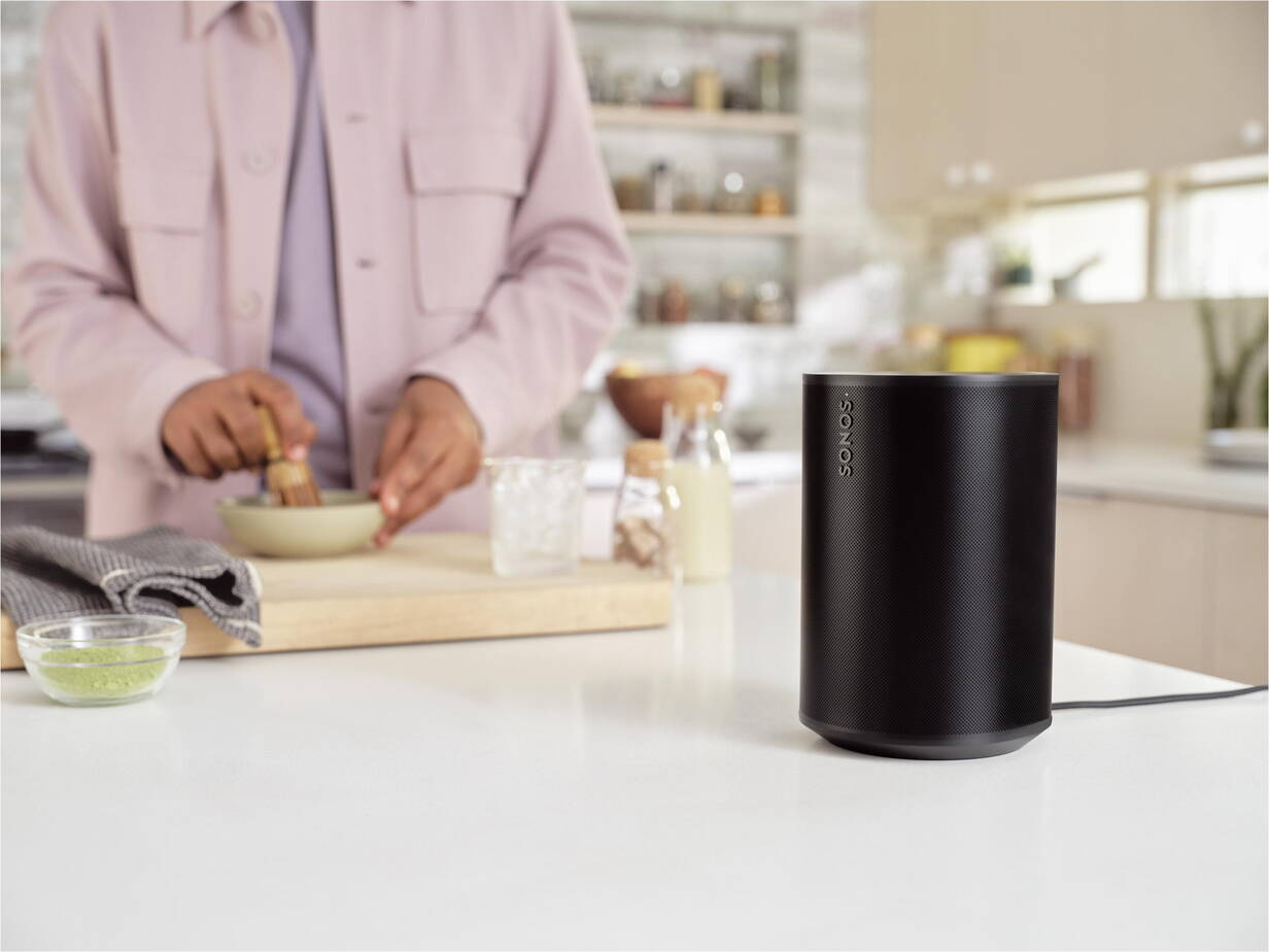 Sonos-Era-100-Lautsprecher-Schwarz-05.jpg Sonos-Era-100-Lautsprecher-Schwarz-05.jpg