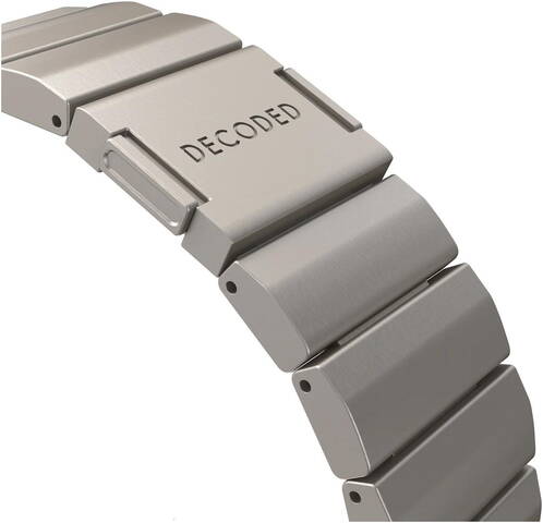 Decoded-Titanium-Armband-fuer-Apple-Watch-44-45-46-49-mm-Silber-04.jpg Decoded-Titanium-Armband-fuer-Apple-Watch-44-45-46-49-mm-Silber-04.jpg