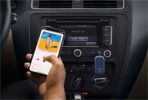 Twelve-South-Bluetooth-Transmitter-AirFly-Pro-2-Coastal-Blau-03.jpg