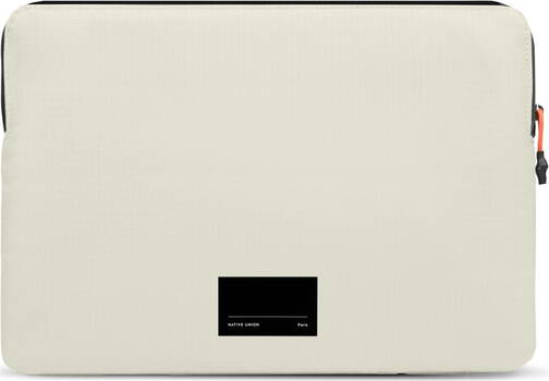 Native-Union-Stow-Ultra-Sleeve-MB-Air-15-M4-2025-Sandstein-02.jpg