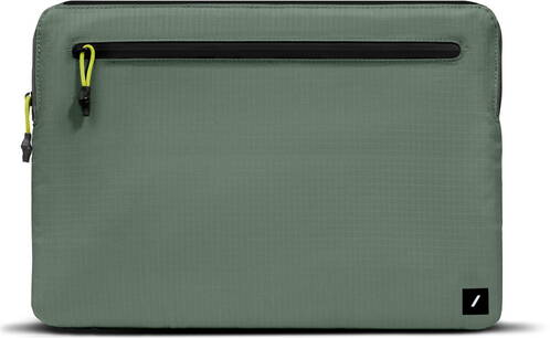 Native-Union-Stow-Ultra-Sleeve-MB-Air-15-M4-2025-Schiefergruen-01.jpg Native-Union-Stow-Ultra-Sleeve-MB-Air-15-M4-2025-Schiefergruen-01.jpg