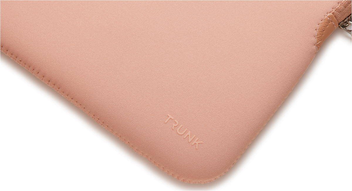 Trunk-Neopren-Sleeve-MB-Pro-16-2-M4-Pro-2024-Koralle-03.jpg
