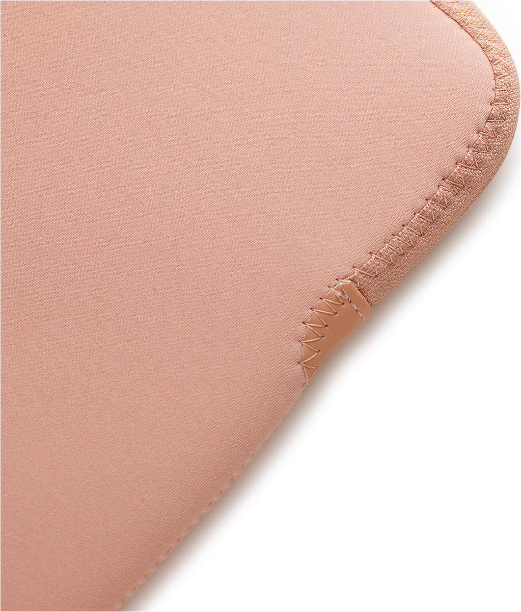 Trunk-Neopren-Sleeve-MB-Pro-16-2-M4-Pro-2024-Koralle-05.jpg