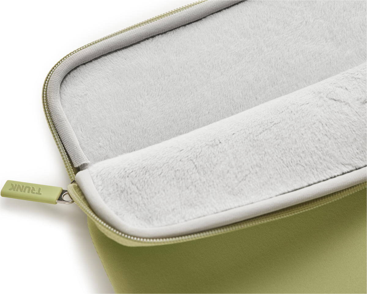 Trunk-Neopren-Sleeve-MB-Pro-16-2-M4-Pro-2024-Hellgruen-05.jpg