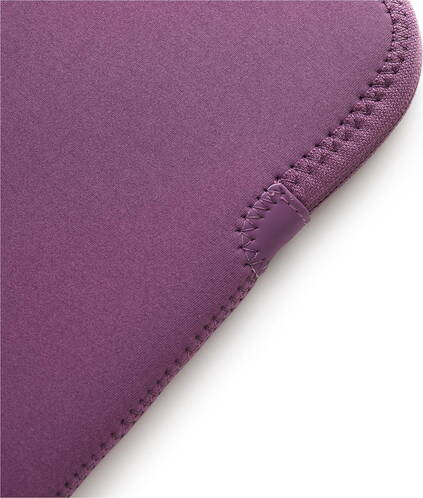 Trunk-Neopren-Sleeve-MB-Air-15-M4-2025-Lila-05.jpg Trunk-Neopren-Sleeve-MB-Air-15-M4-2025-Lila-05.jpg