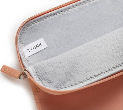 Trunk-Neopren-Sleeve-MB-Air-13-M4-2025-Koralle-07.jpg Trunk-Neopren-Sleeve-MB-Air-13-M4-2025-Koralle-07.jpg