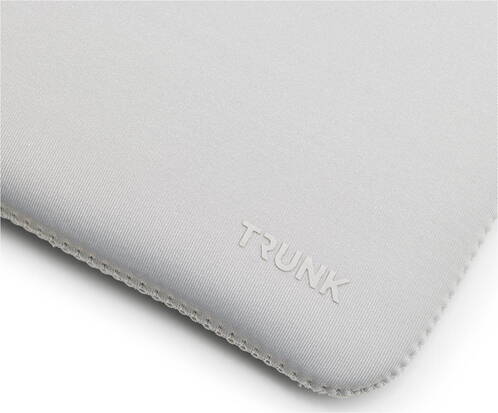 Trunk-Neopren-Sleeve-MB-Air-13-M4-2025-Silber-03.jpg Trunk-Neopren-Sleeve-MB-Air-13-M4-2025-Silber-03.jpg
