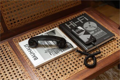Native-Union-Kopfhoerer-Pop-Phone-Schwarz-03.jpg