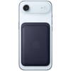 Apple-Feingewebe-Wallet-mit-MagSafe-iPhone-17-Mitternachtsviolett-04.jpg Apple-Feingewebe-Wallet-mit-MagSafe-iPhone-17-Mitternachtsviolett-04.jpg