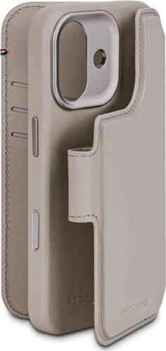Decoded-Leder-Wallet-2-in-1-mit-MagSafe-iPhone-17-Clay-03.jpg Decoded-Leder-Wallet-2-in-1-mit-MagSafe-iPhone-17-Clay-03.jpg