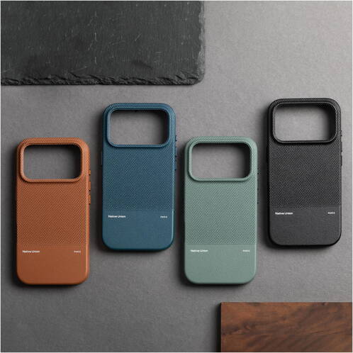 Native-Union-ReClassic-Case-mit-MagSafe-iPhone-17-Schwarz-02.jpg Native-Union-ReClassic-Case-mit-MagSafe-iPhone-17-Schwarz-02.jpg