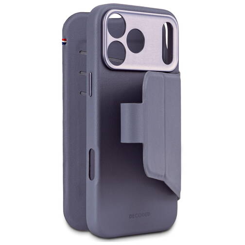 Decoded-Silikon-Wallet-2-in-1-mit-MagSafe-iPhone-17-Pro-Blau-02.jpg