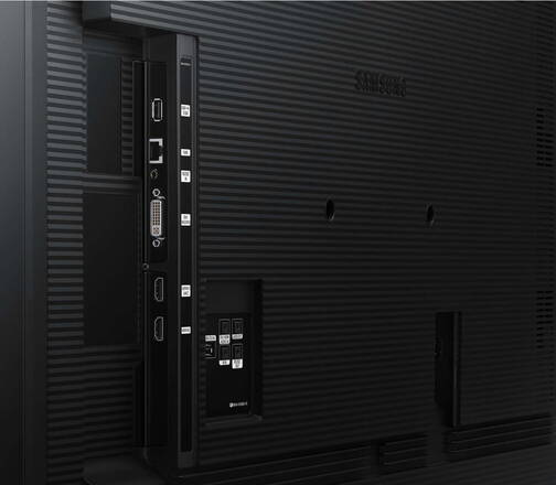 Samsung-43-UHD-4K-QB43R-Monitor-3840-x-2160px-Schwarz-03.