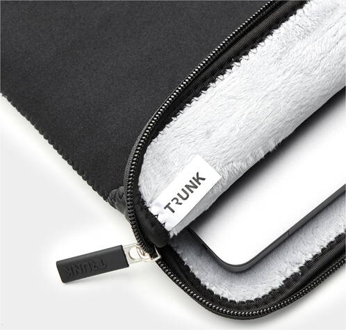 Trunk-Neopren-Sleeve-MB-Pro-14-M5-2025-Schwarz-02.jpg