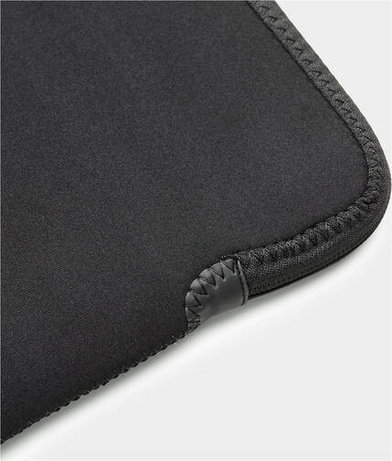 Trunk-Neopren-Sleeve-MB-Pro-14-M5-2025-Schwarz-04.jpg