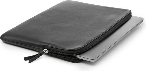 Trunk-Leder-Sleeve-MB-Pro-14-M5-2025-Schwarz-02.jpg Trunk-Leder-Sleeve-MB-Pro-14-M5-2025-Schwarz-02.jpg