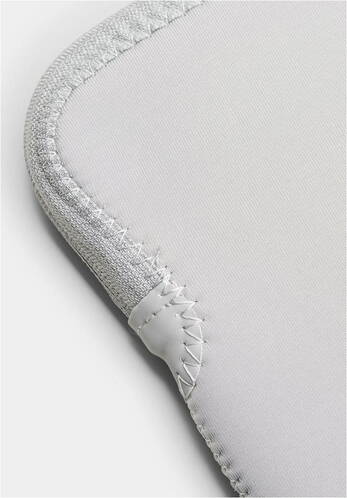 Trunk-Neopren-Sleeve-MB-Pro-14-M5-2025-Silber-04.jpg Trunk-Neopren-Sleeve-MB-Pro-14-M5-2025-Silber-04.jpg