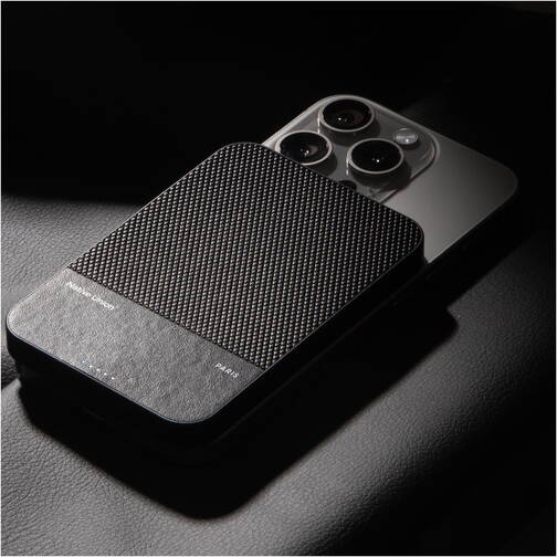 Native-Union-ReClassic-Magnetische-Power-Bank-15-W-USB-3-1-Typ-C-Power-Bank-1-05.jpg