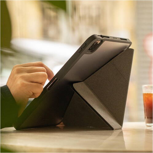 Native-Union-Active-Case-Pencil-iPad-Pro-11-2025-Schwarz-06.jpg Native-Union-Active-Case-Pencil-iPad-Pro-11-2025-Schwarz-06.jpg