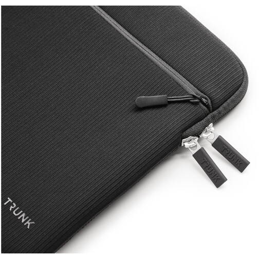 Trunk-Ribbed-Velvet-Sleeve-MB-Air-13-M4-2025-MB-Pro-13-M3-2024-Schwarz-06.jpg