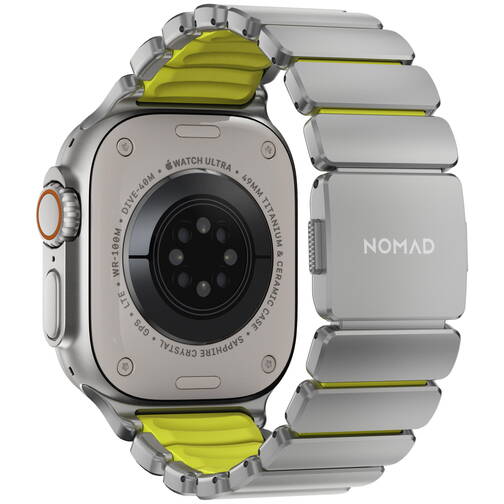 Nomad-Stratos-Titanium-Armband-fuer-Apple-Watch-44-45-46-49-mm-Titan-Natur-03.jpg