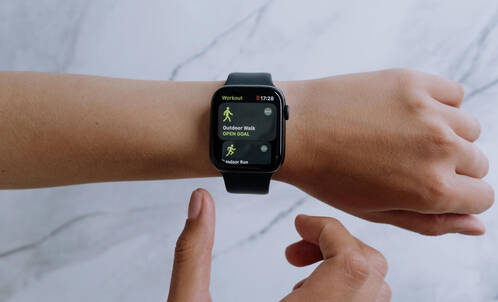 Nutze Siri auf der Apple Watch