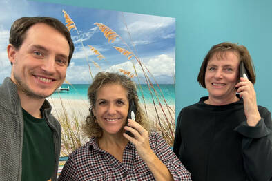 Martin Dikk mit zwei Kolleginnen