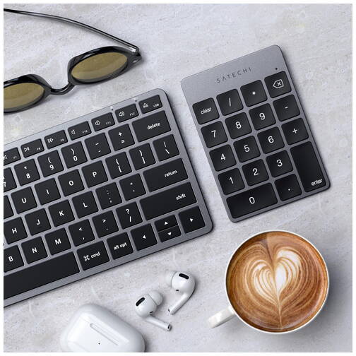 Satechi-Slim-Bluetooth-3-0-Zahlenblock-Space-Grau-05.jpg