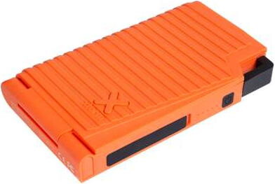 Xtorm-Super-Solar-Charger-20-W-USB-3-1-Typ-C-USB-3-0-Typ-A-Solarladegeraet-10-02.jpg