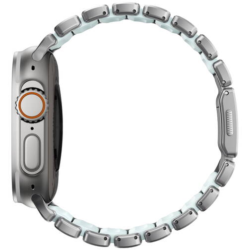 Nomad-Stratos-Titanium-Armband-fuer-Apple-Watch-44-45-46-49-mm-Titan-Natur-03.jpg