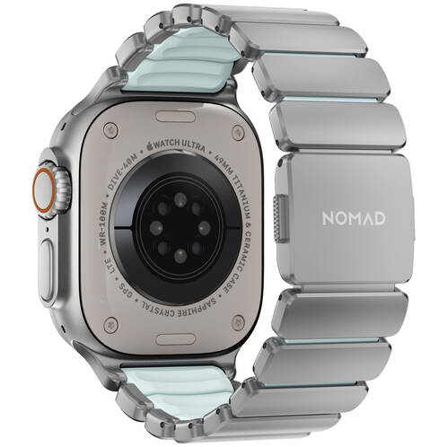 Nomad-Stratos-Titanium-Armband-fuer-Apple-Watch-44-45-46-49-mm-Titan-Natur-04.jpg
