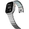 Nomad-Stratos-Titanium-Armband-fuer-Apple-Watch-44-45-46-49-mm-Titan-Natur-06.jpg