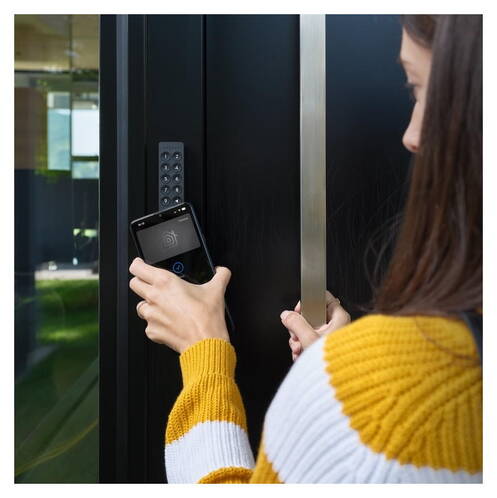 Nuki-Keypad-2-NFC-Zutrittskontrolle-Schwarz-04.jpg