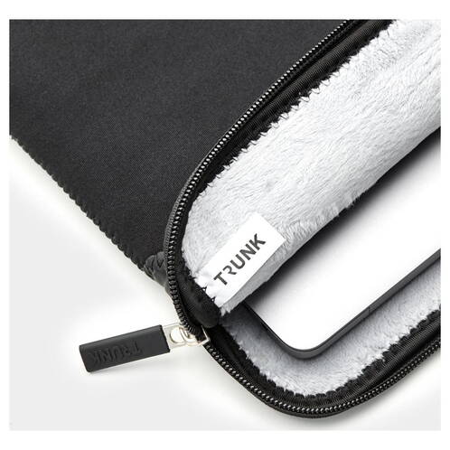 Trunk-Neopren-Sleeve-MB-Air-13-M4-2025-MacBook-Neo-Schwarz-02.jpg Trunk-Neopren-Sleeve-MB-Air-13-M4-2025-MacBook-Neo-Schwarz-02.jpg