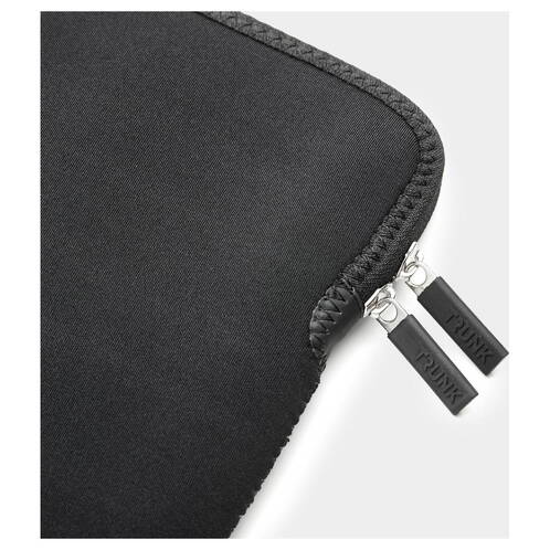 Trunk-Neopren-Sleeve-MB-Pro-16-2-M4-Pro-2024-Schwarz-02.jpg Trunk-Neopren-Sleeve-MB-Pro-16-2-M4-Pro-2024-Schwarz-02.jpg