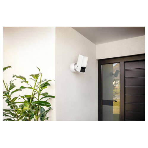 Eve-Smarte-Aussenkamera-mit-Flutlicht-Homekit-Outdoor-Kamera-Weiss-03.jpg