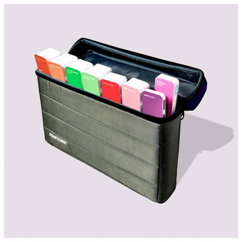 PANTONE-Portable-Guide-Studio-01.jpg