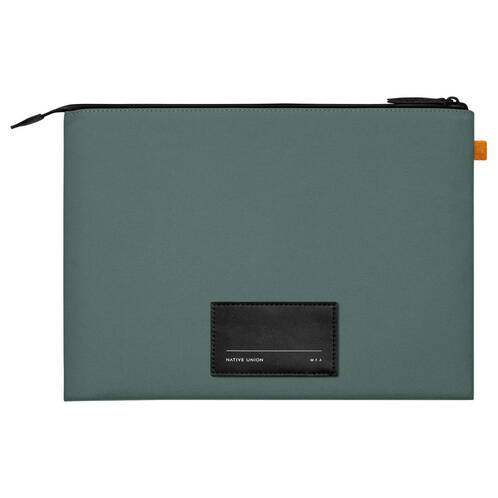 Native-Union-Stow-Lite-Sleeve-MB-Pro-16-2-M4-Pro-2024-Schiefergruen-02.jpg Native-Union-Stow-Lite-Sleeve-MB-Pro-16-2-M4-Pro-2024-Schiefergruen-02.jpg